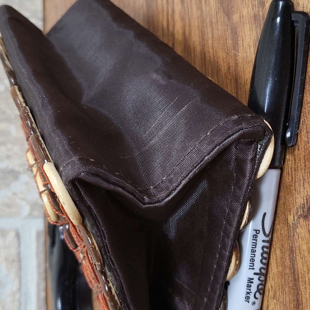 ADORABLE BATHOK KOI Coconut Shell Mini Bag - Picture 7 of 13